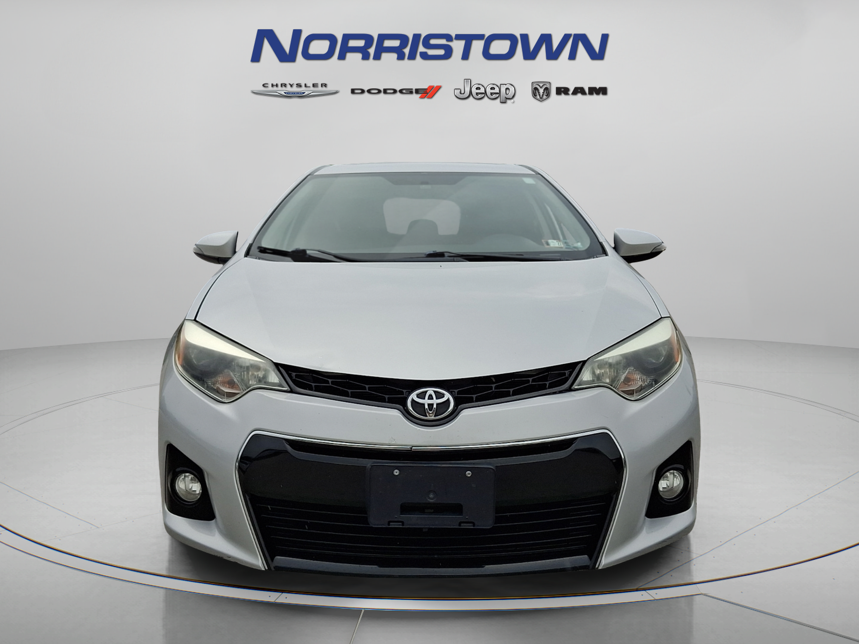 Used 2015 Toyota Corolla S FWD image 2