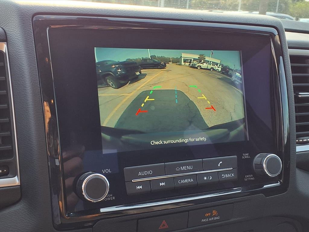 Used 2022 Nissan Frontier SV image 4