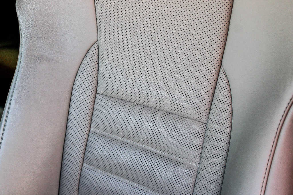 Used 2020 Lexus IS 350 F Sport w/ F Sport Package RWD image 23