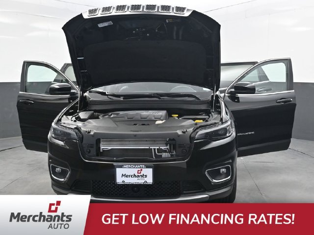 Used 2022 Jeep Cherokee Limited AWD/4WD image 37