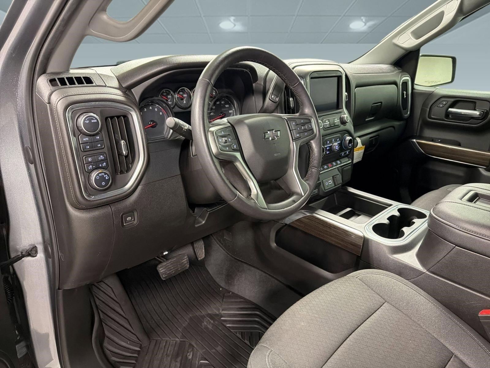 Certified 2022 Chevrolet Silverado 1500 RST AWD/4WD image 3