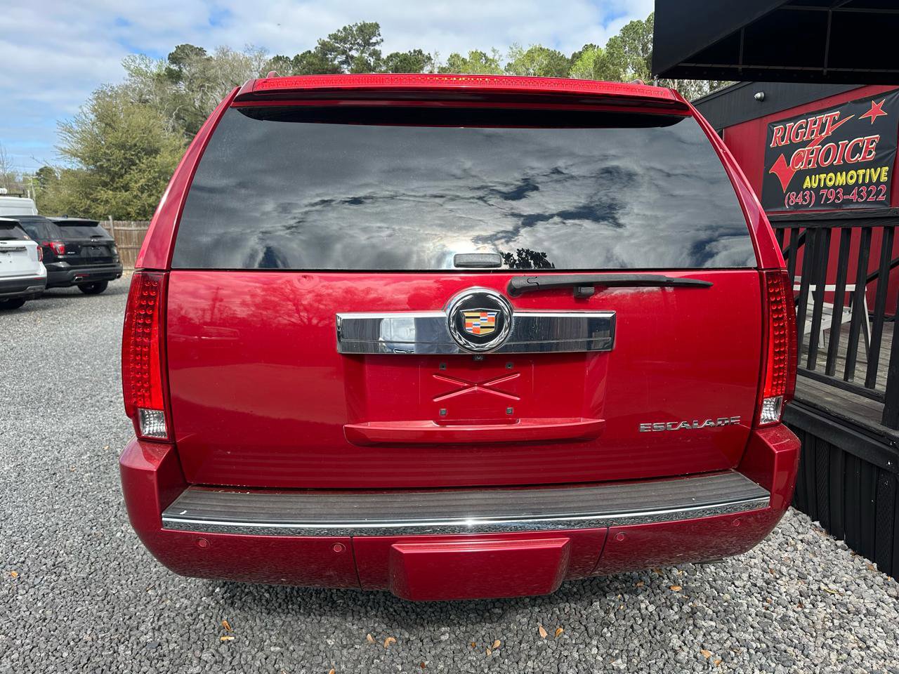 Used 2013 Cadillac Escalade Luxury image 6