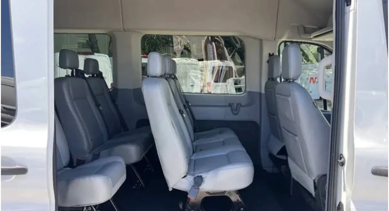 Used 2018 Ford Transit 350 XL RWD image 9