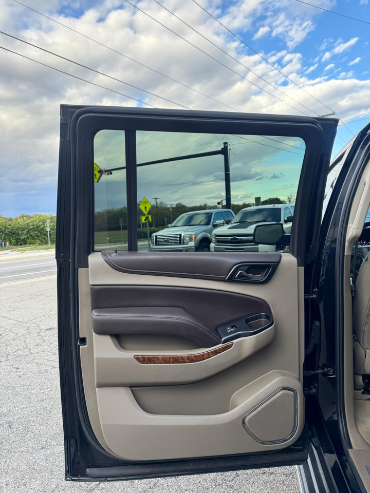 Used 2017 Chevrolet Suburban Premier image 15