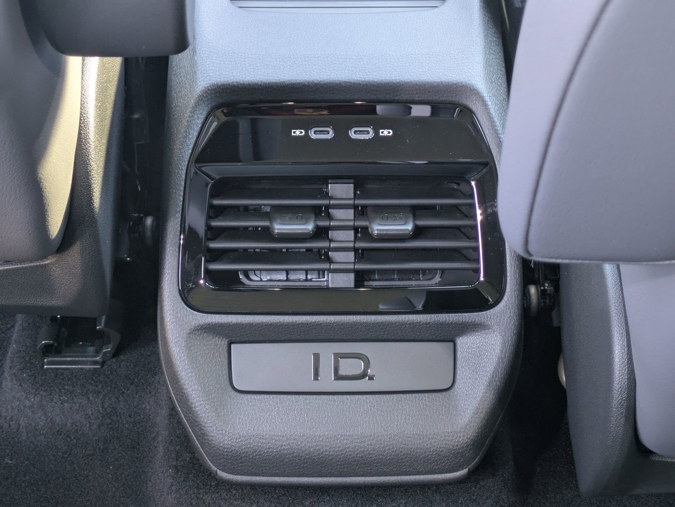 Used 2022 Volkswagen ID.4 Pro S w/ Gradient Package image 20