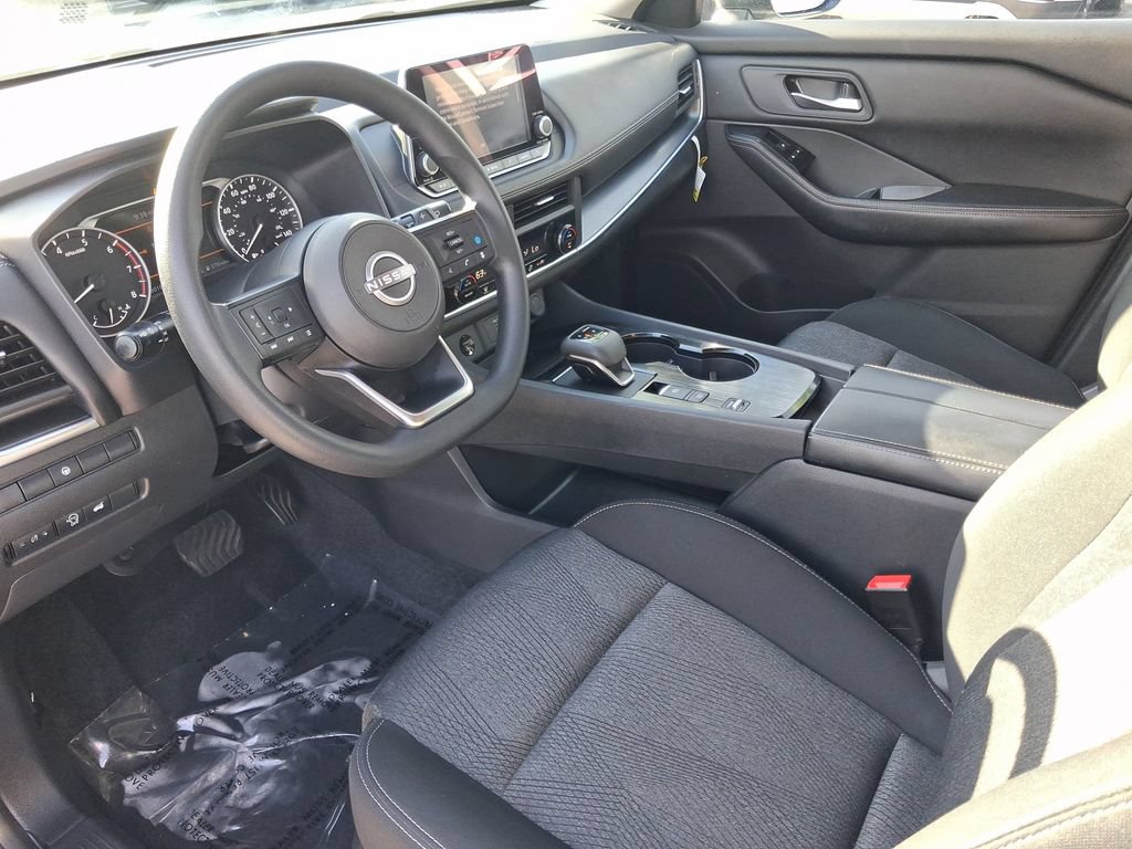 Used 2024 Nissan Rogue SV FWD image 14