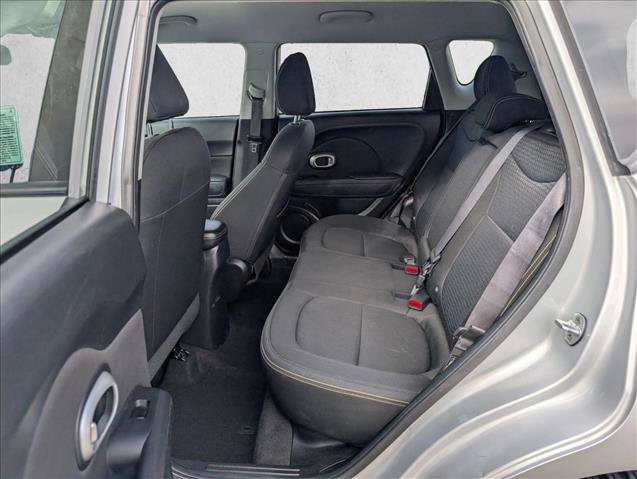 Used 2016 Kia Soul + FWD image 16