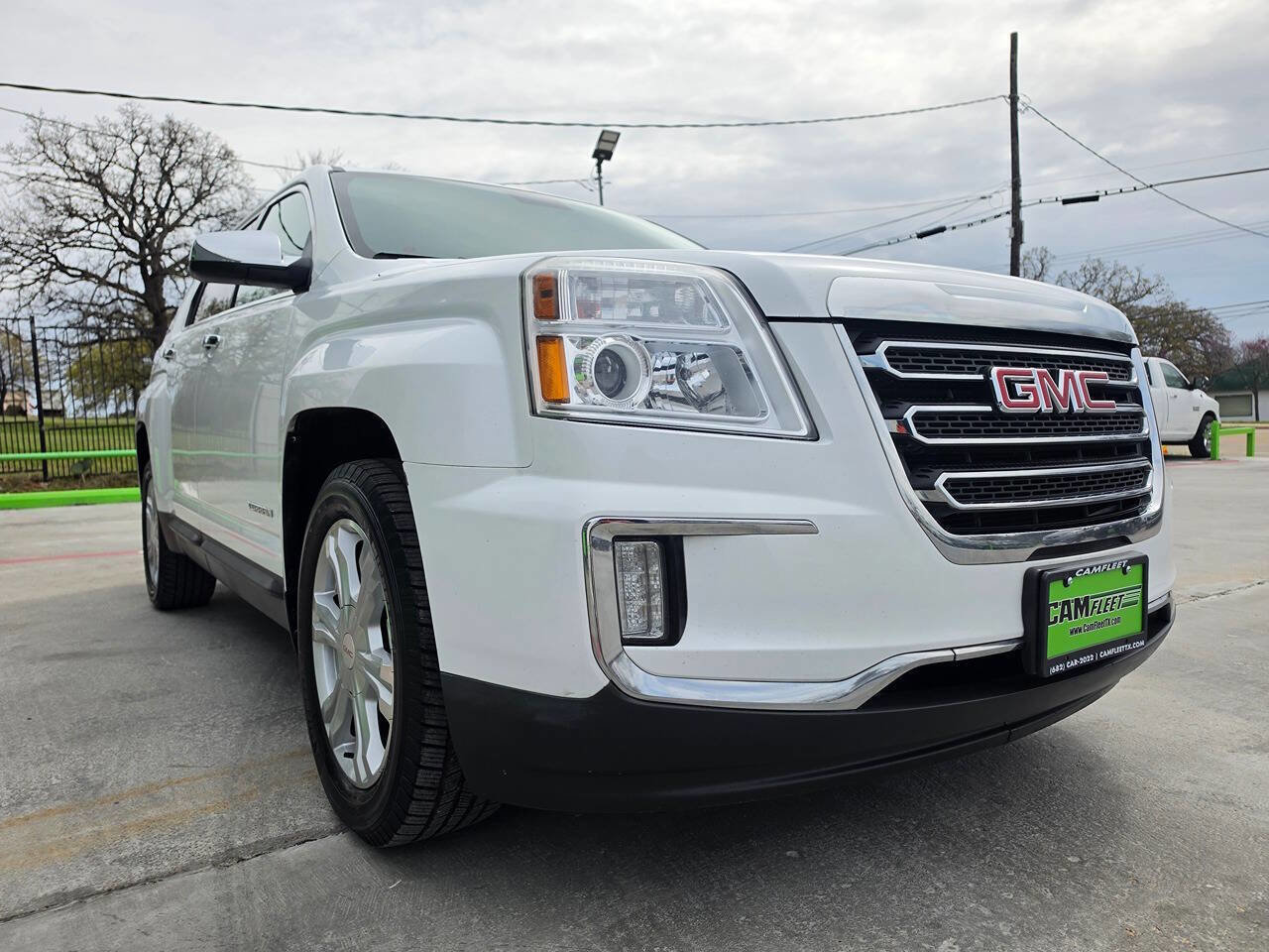Used 2017 GMC Terrain SLT image 4