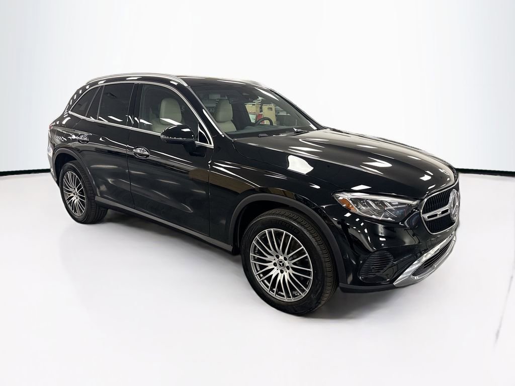 Certified 2026 Mercedes-Benz GLC 300 image 3