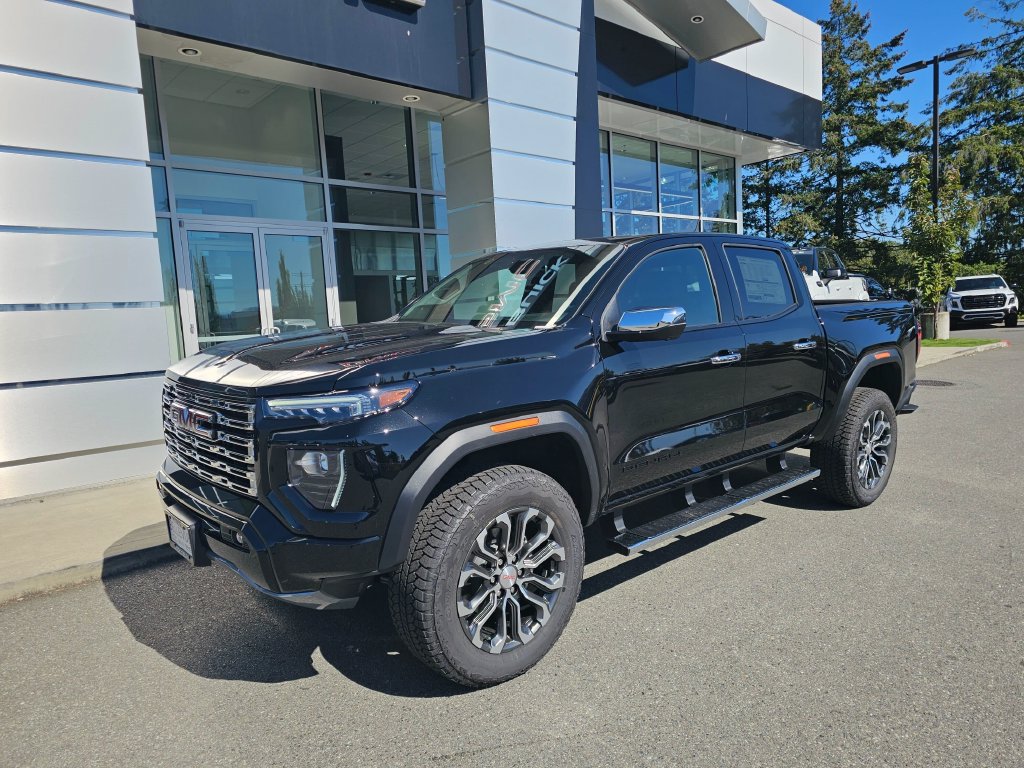 New 2026 GMC Canyon Denali w/ LPO, Black Badging Package AWD/4WD image 3