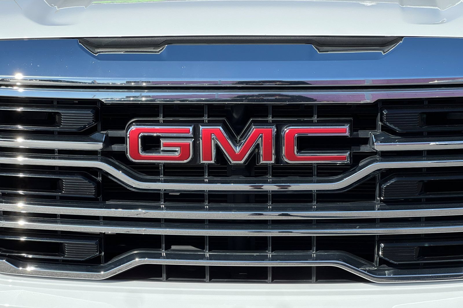 Used 2022 GMC Sierra 1500 SLT w/ SLT Convenience Package AWD/4WD image 40