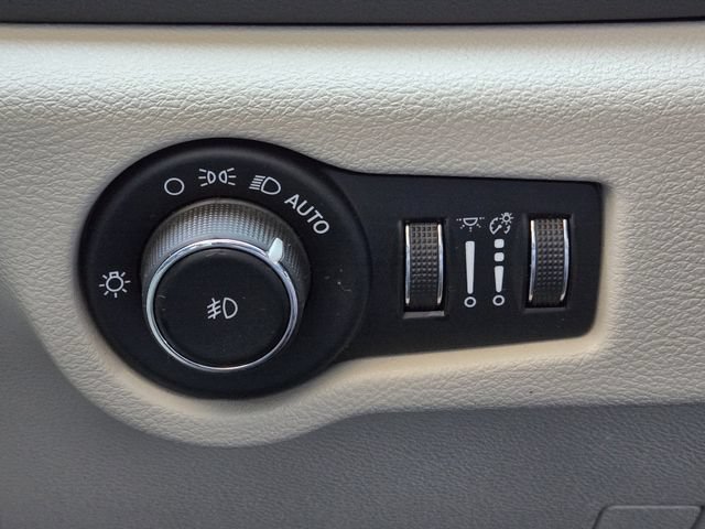 Certified 2023 Chrysler Pacifica Touring-L FWD image 21