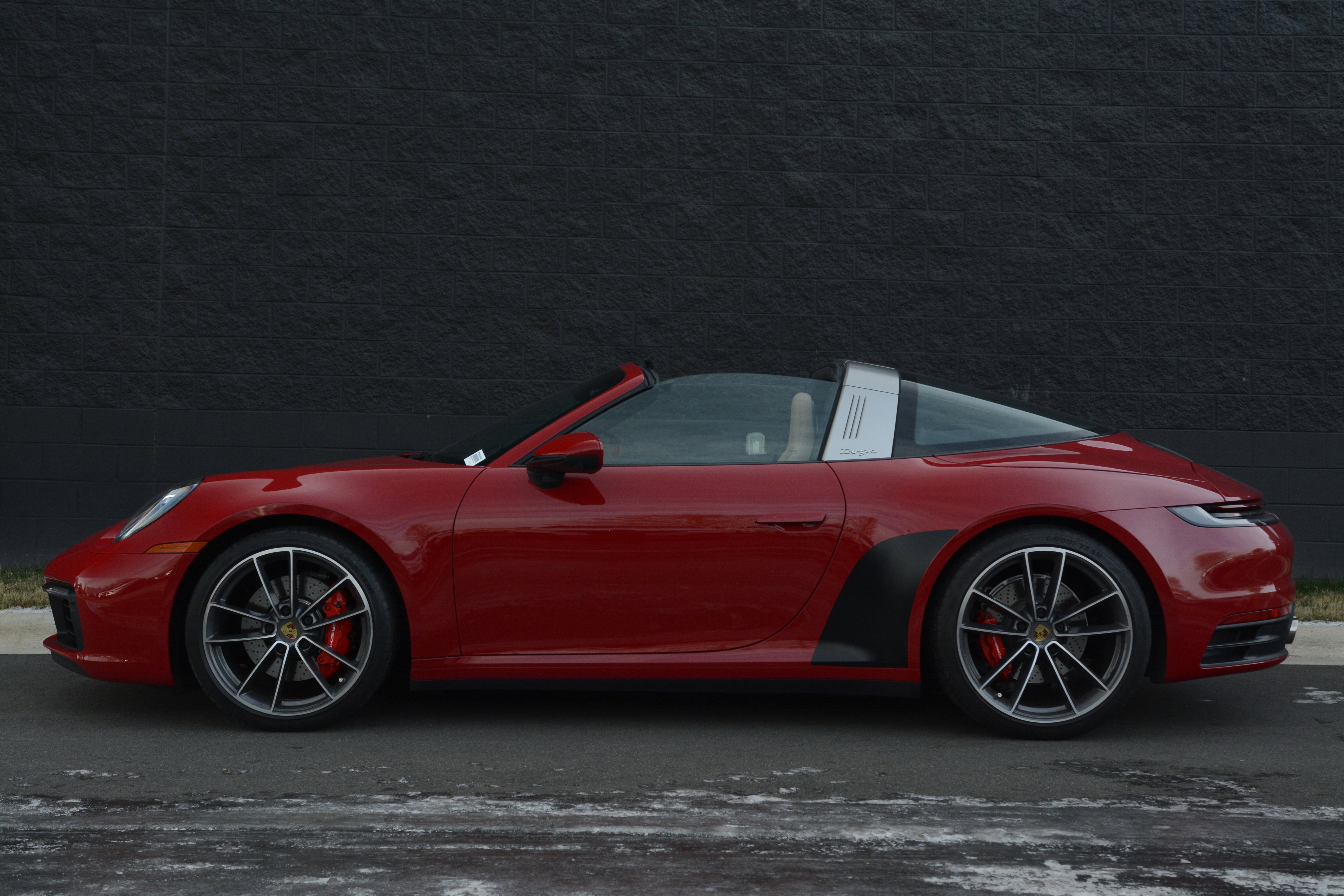 Certified 2021 Porsche 911 Targa 4S image 2