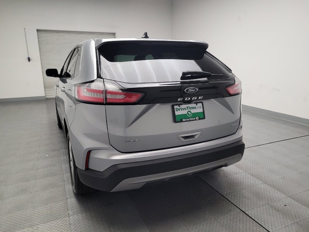 Used 2024 Ford Edge SEL image 6