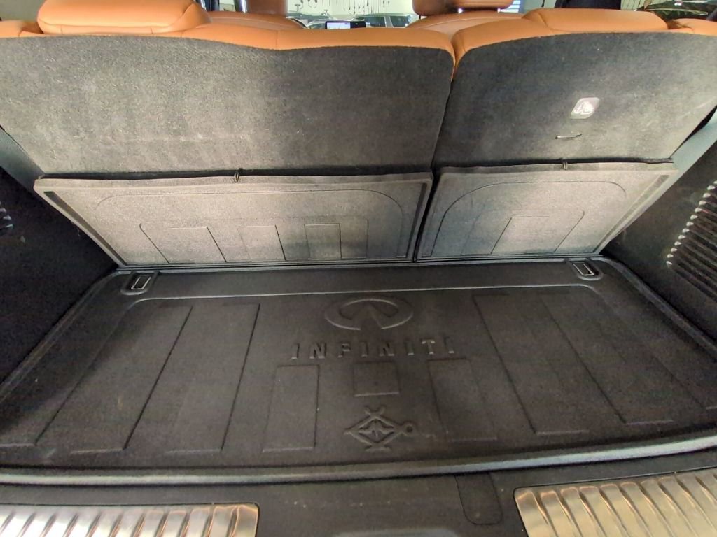 Used 2024 INFINITI QX80 Sensory w/ Cargo Package image 31