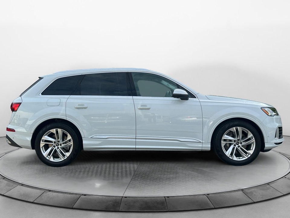 Used 2023 Audi Q7 3.0T Prestige AWD/4WD image 8