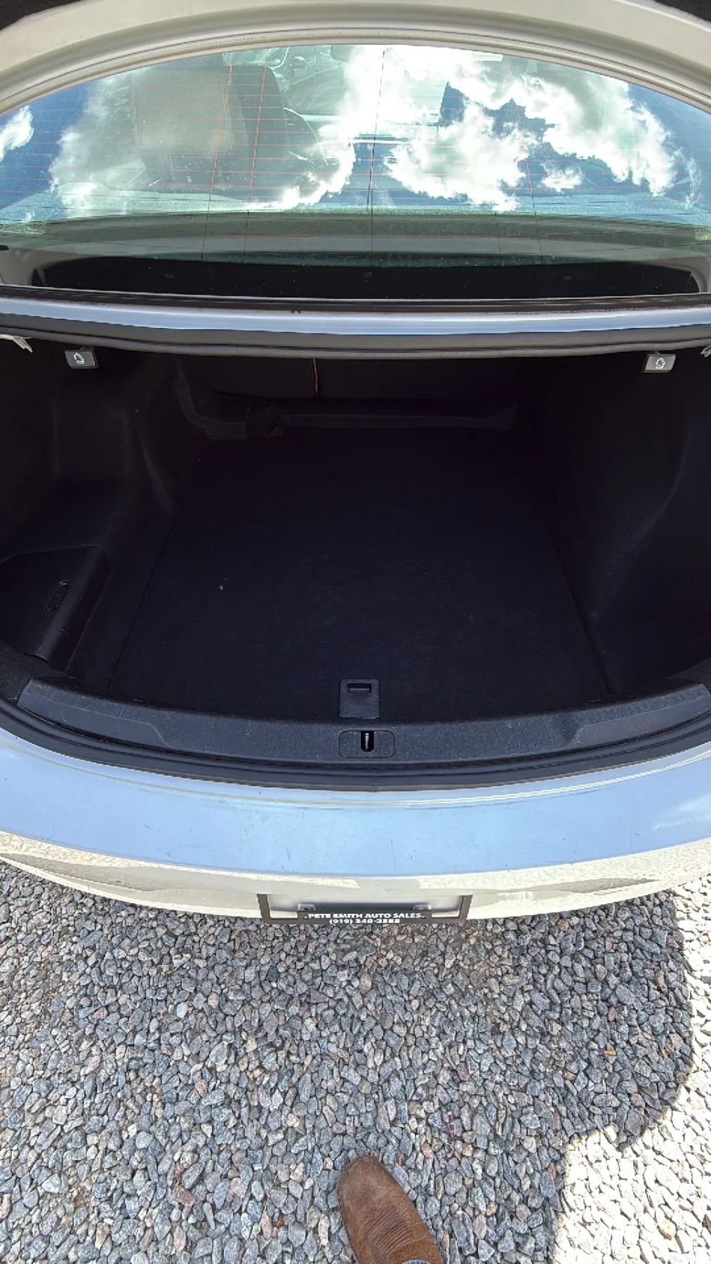 Used 2017 Buick LaCrosse Essence w/ Sun and Shade Package FWD image 8