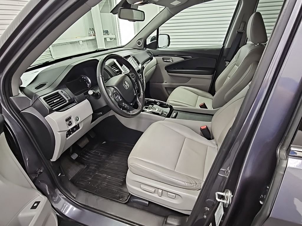 Used 2020 Honda Ridgeline RTL-E image 11