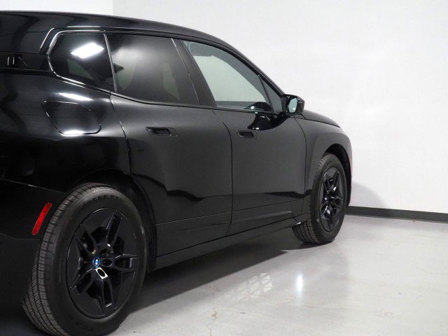 Used 2024 BMW iX xDrive50 w/ Premium Package image 76
