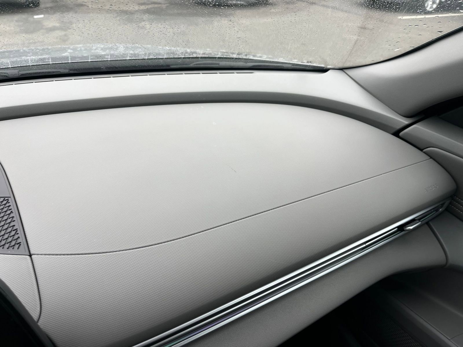 Used 2025 Hyundai Elantra SEL image 36