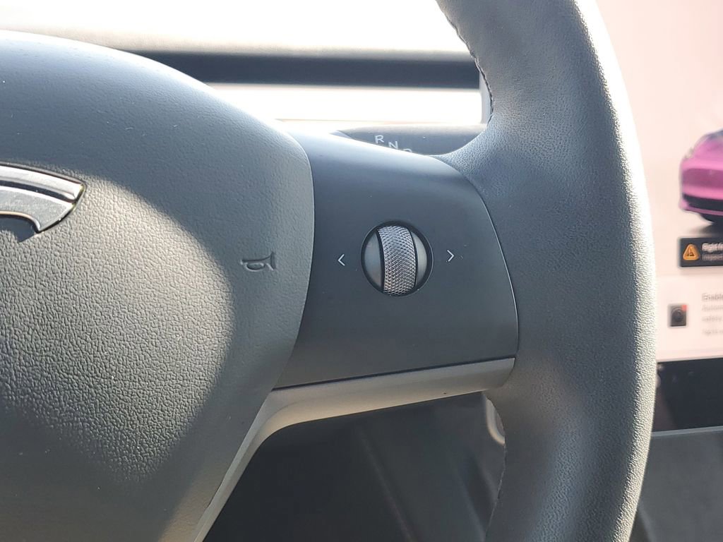 Used 2023 Tesla Model 3 Standard Range RWD image 29