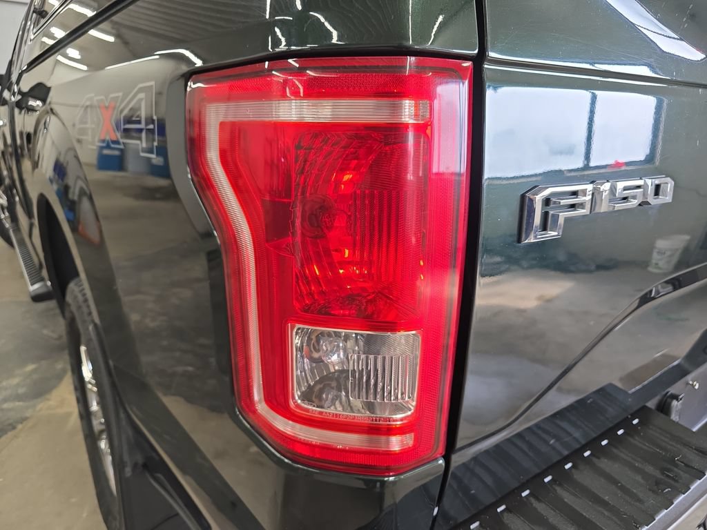 Used 2015 Ford F150 XLT w/ Equipment Group 302A Luxury AWD/4WD image 33
