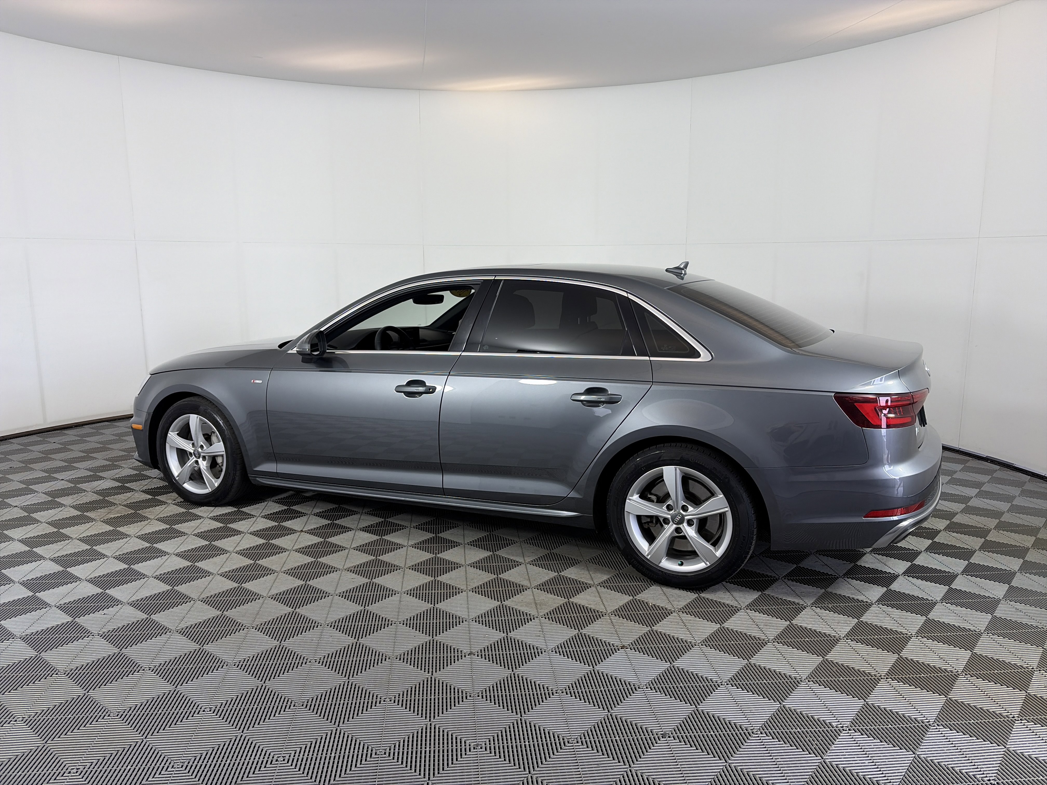 Used 2019 Audi A4 2.0T Premium w/ Convenience Package AWD/4WD image 8