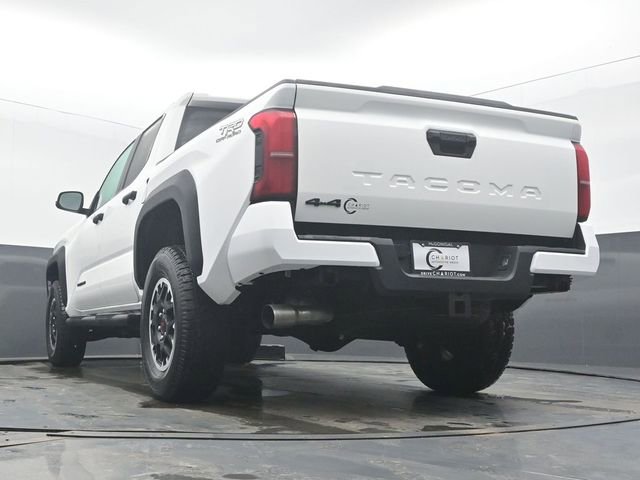 Used 2025 Toyota Tacoma TRD Off-Road AWD/4WD image 49