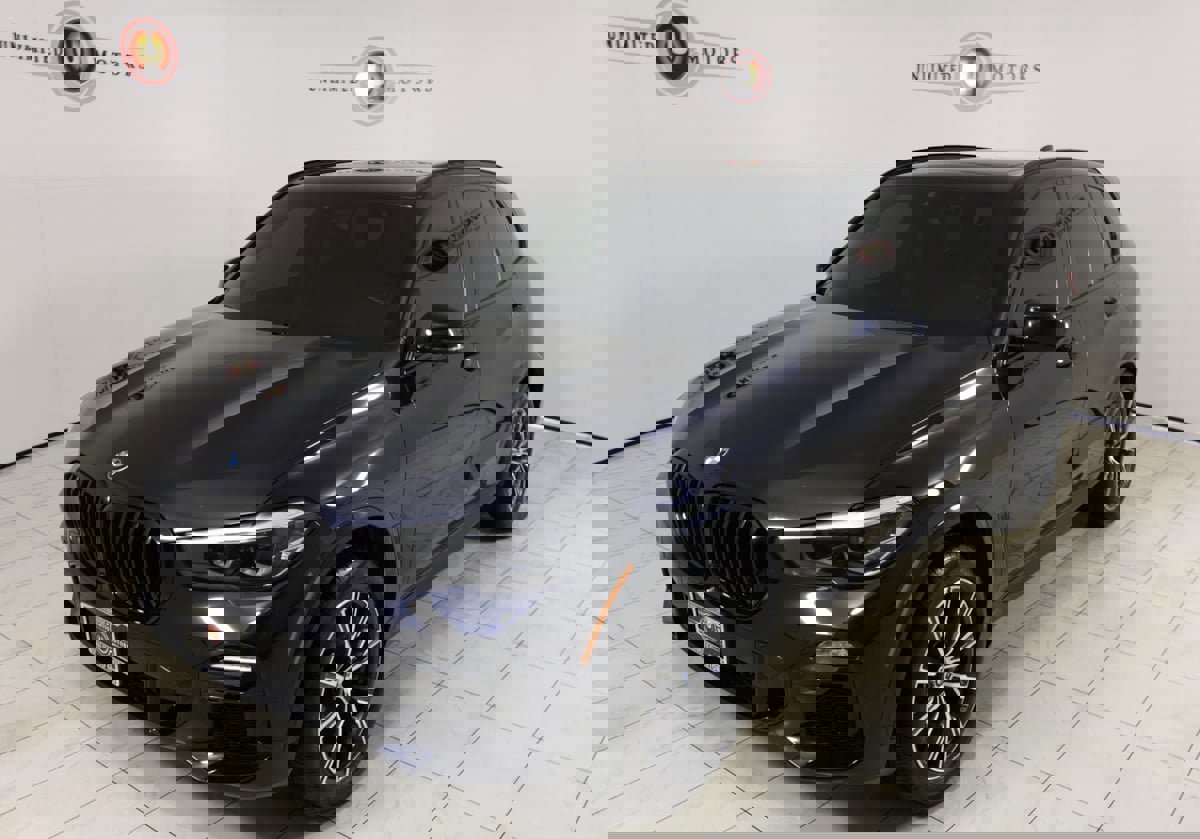 Used 2020 BMW X5 M50i w/ Premium Package image 35