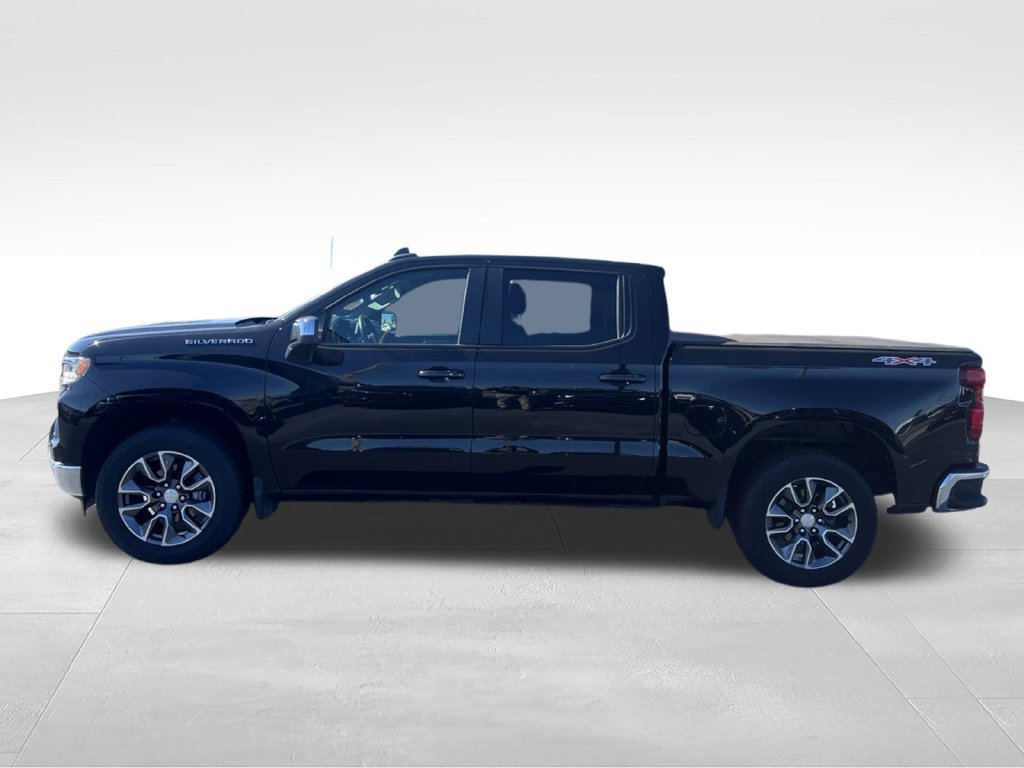 Used 2024 Chevrolet Silverado 1500 LT AWD/4WD image 3