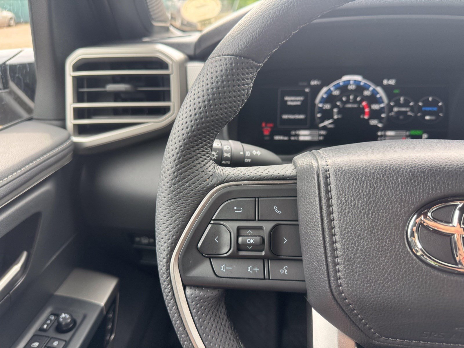 Certified 2026 Toyota Sequoia Limited AWD/4WD image 33