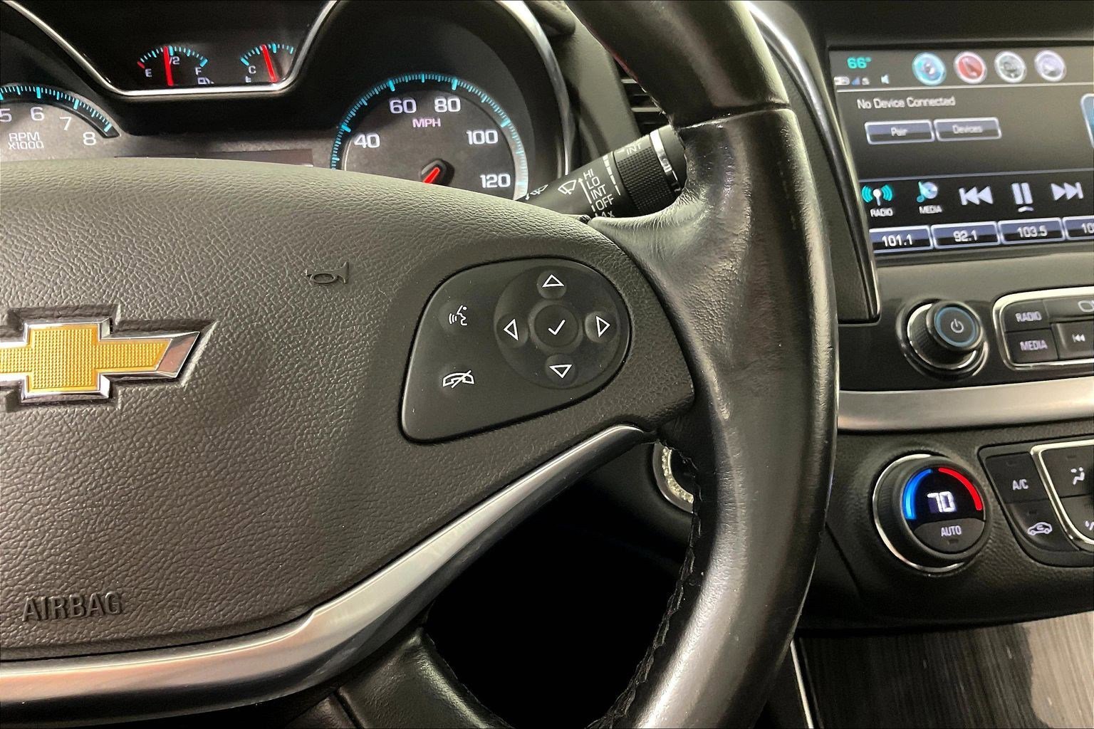 Used 2019 Chevrolet Impala LT FWD image 13