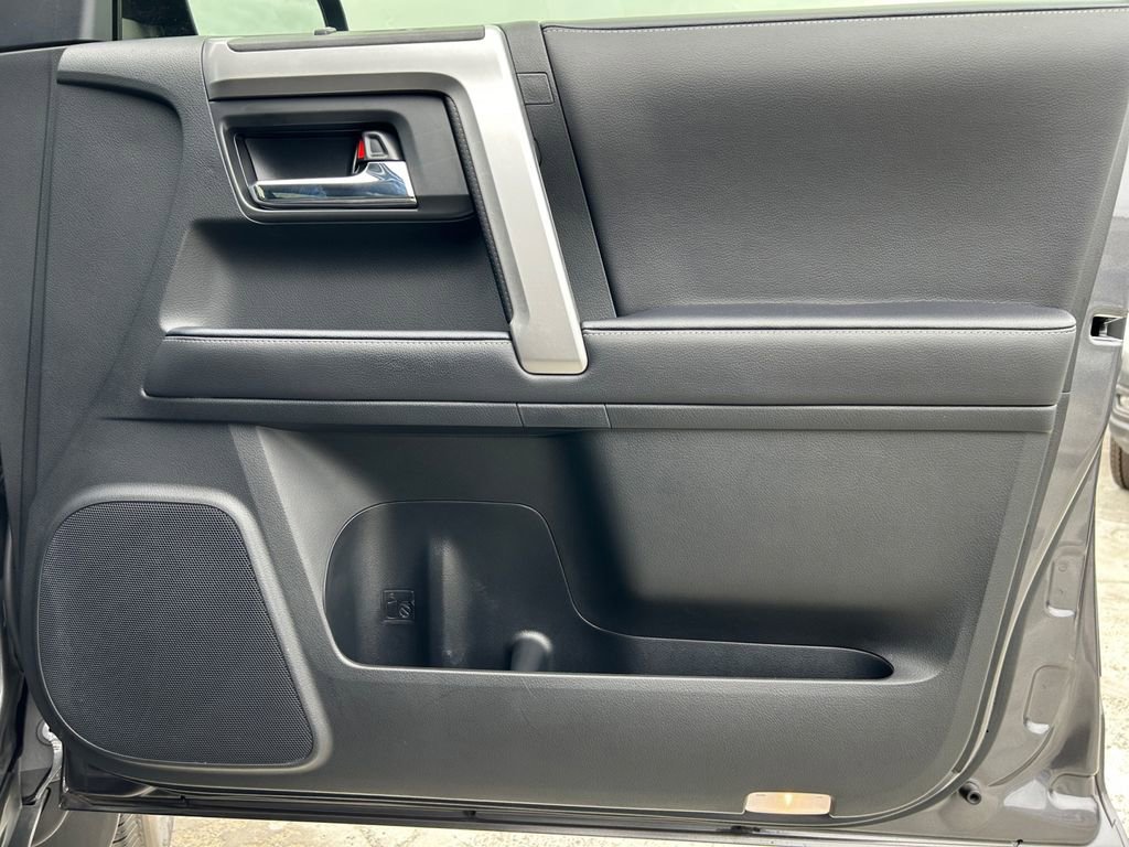 Used 2022 Toyota 4Runner SR5 Premium image 26