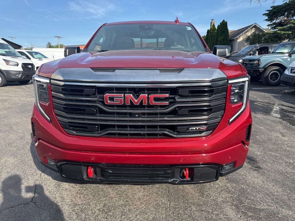 Used 2023 GMC Sierra 1500 AT4 w/ AT4 Premium Package AWD/4WD image 8