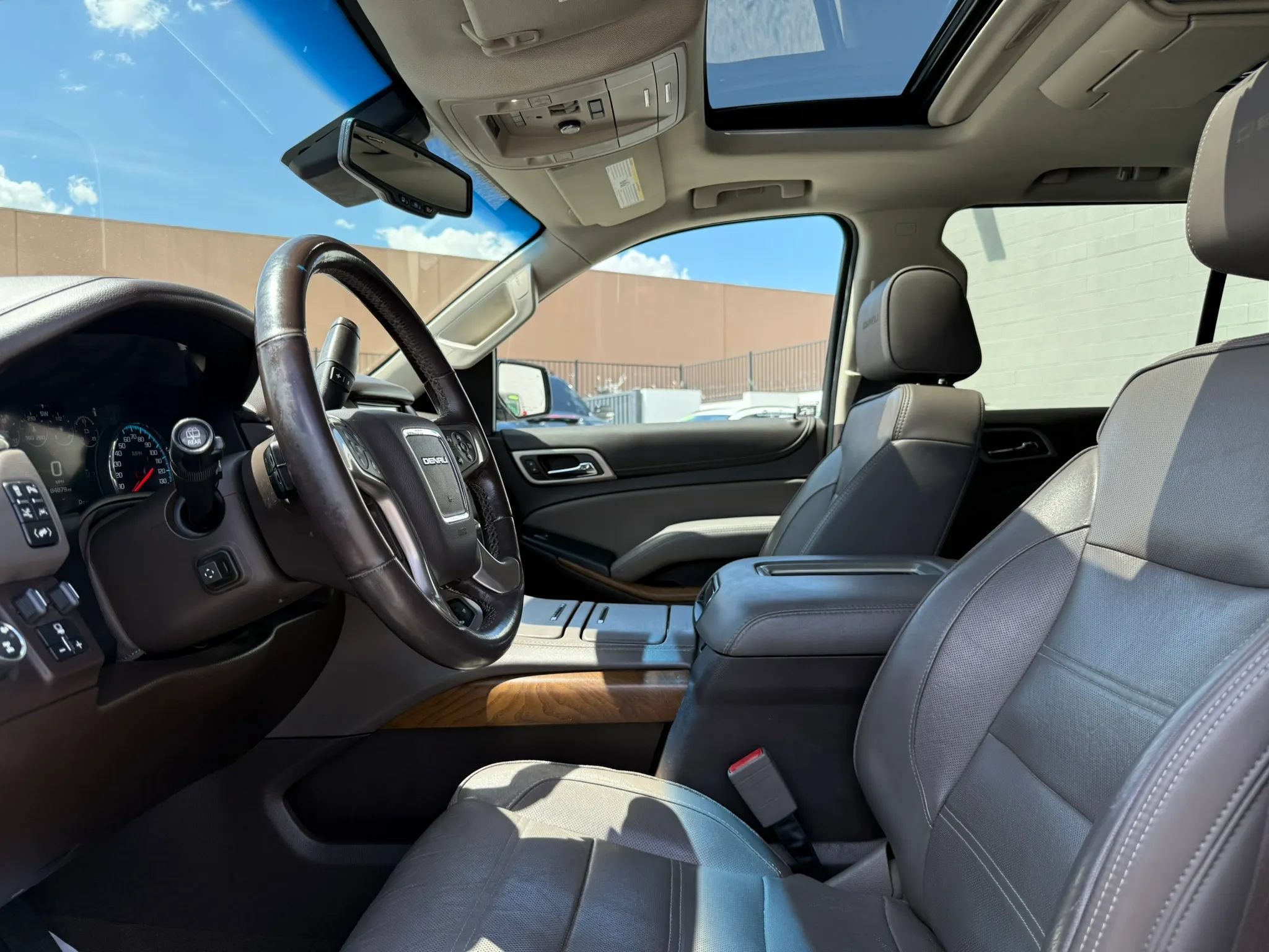 Used 2020 GMC Yukon Denali w/ Open Road Package AWD/4WD image 11