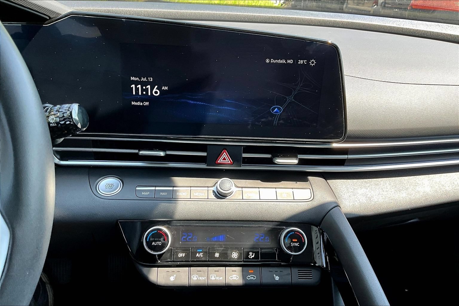 Used 2025 Hyundai Elantra Limited FWD image 14
