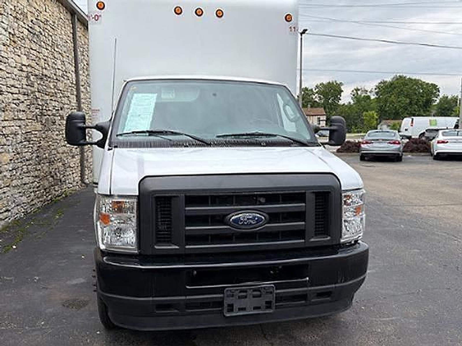 Used 2024 Ford E-450 and Econoline 450 Super Duty w/ Power Windows & Locks Group RWD image 2