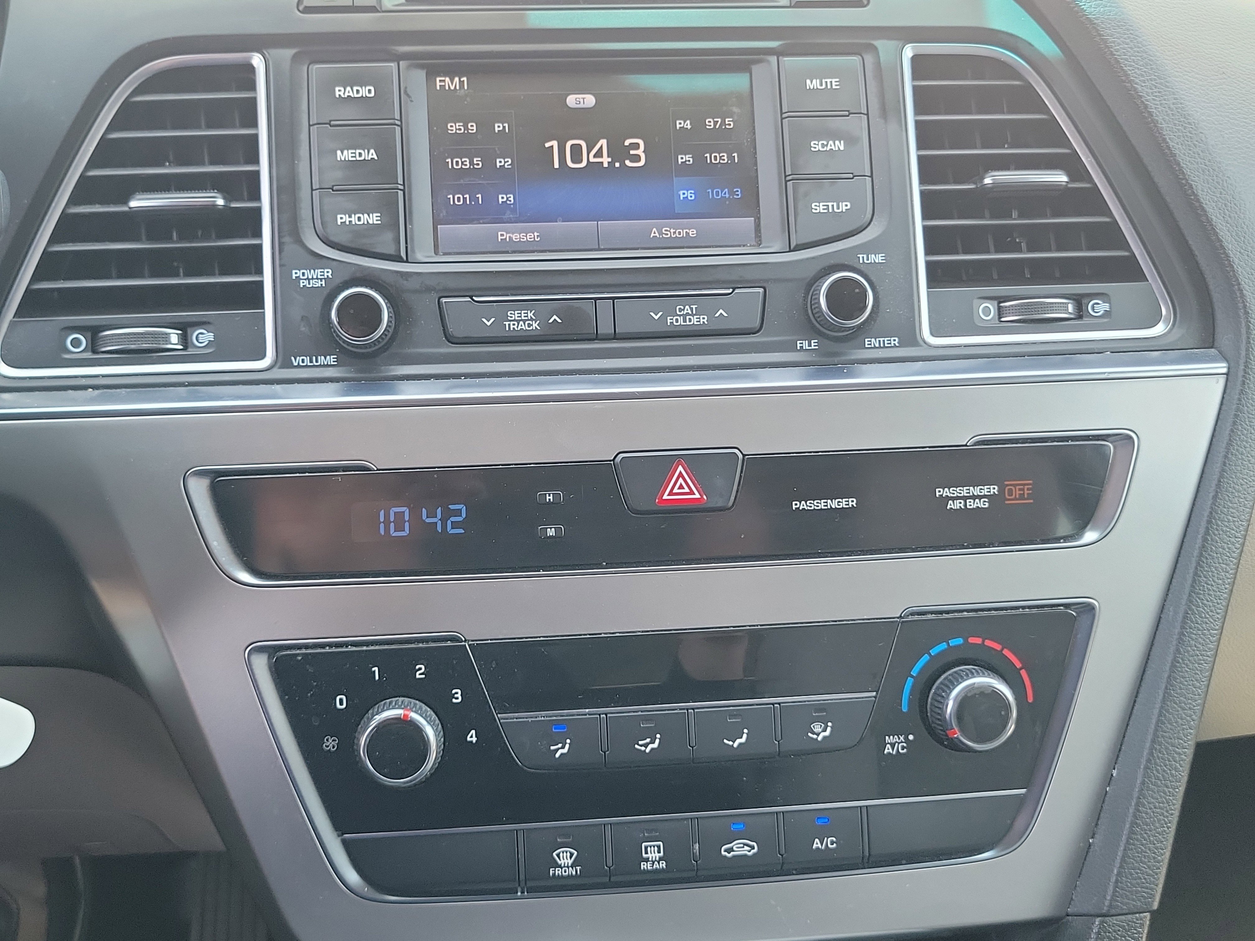 Used 2015 Hyundai Sonata SE w/ Option Group 02 image 14