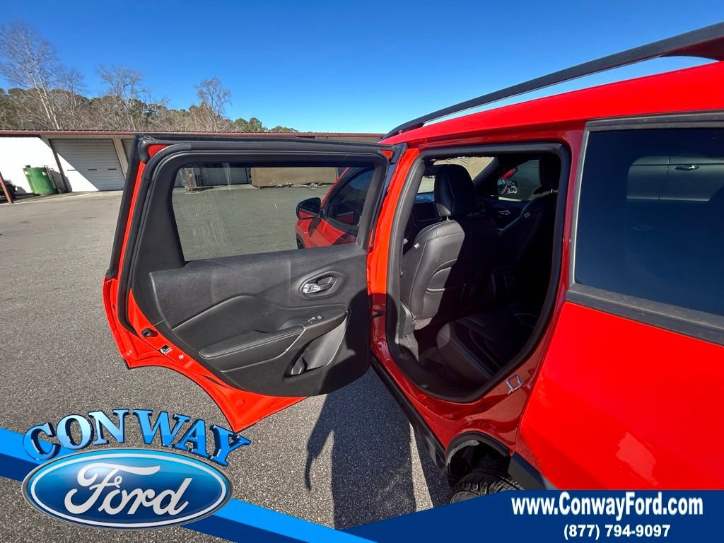 Used 2021 Jeep Cherokee Latitude Lux 80th Anniv w/ Quick Order Package 26U 80TH image 15