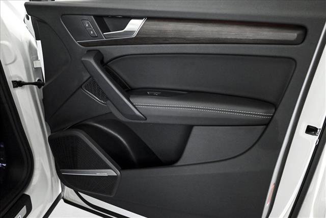 Certified 2025 Audi Q5 e Premium Plus w/ Premium Plus Package image 20