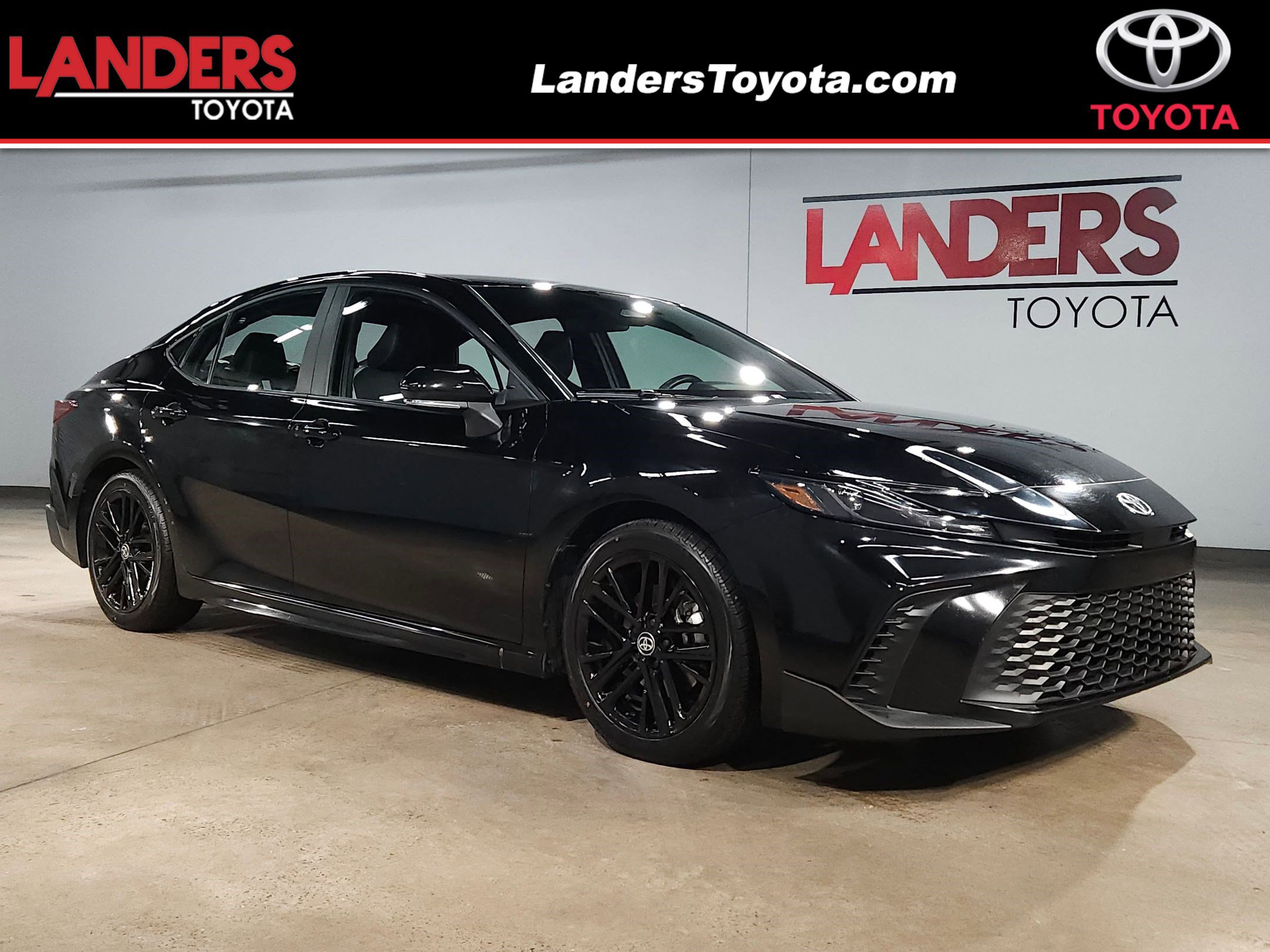 Used 2025 Toyota Camry SE