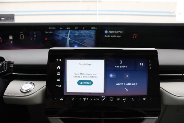 New 2026 Lincoln Nautilus Premier AWD/4WD image 16