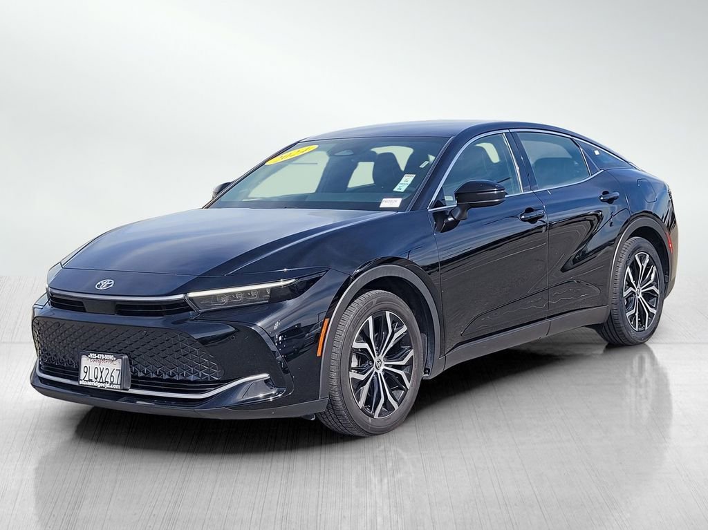 Used 2024 Toyota Crown Limited image 8