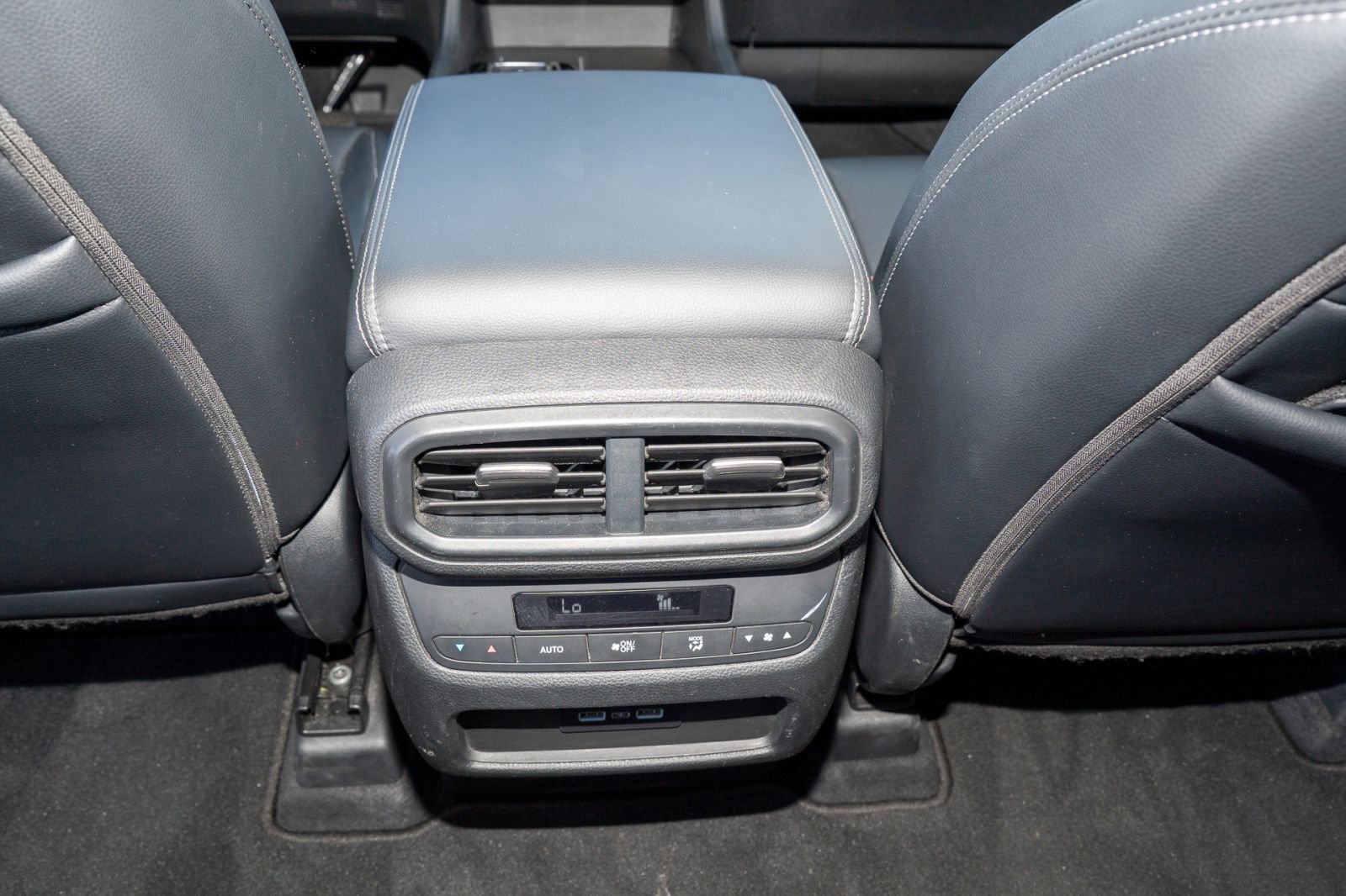 Certified 2023 Honda Pilot Touring image 23