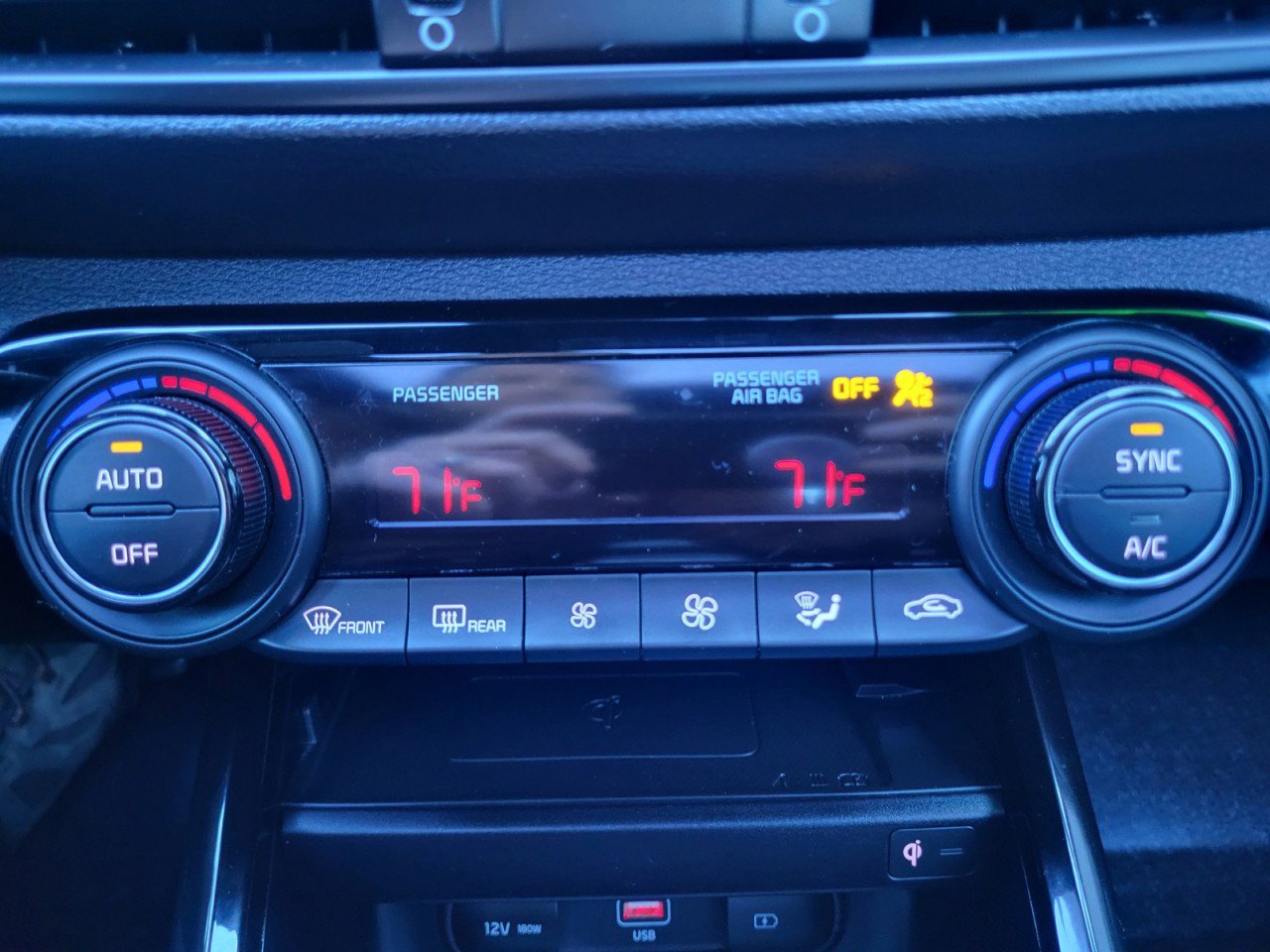 Used 2023 Kia Forte GT-Line w/ GT-Line Premium Package image 16