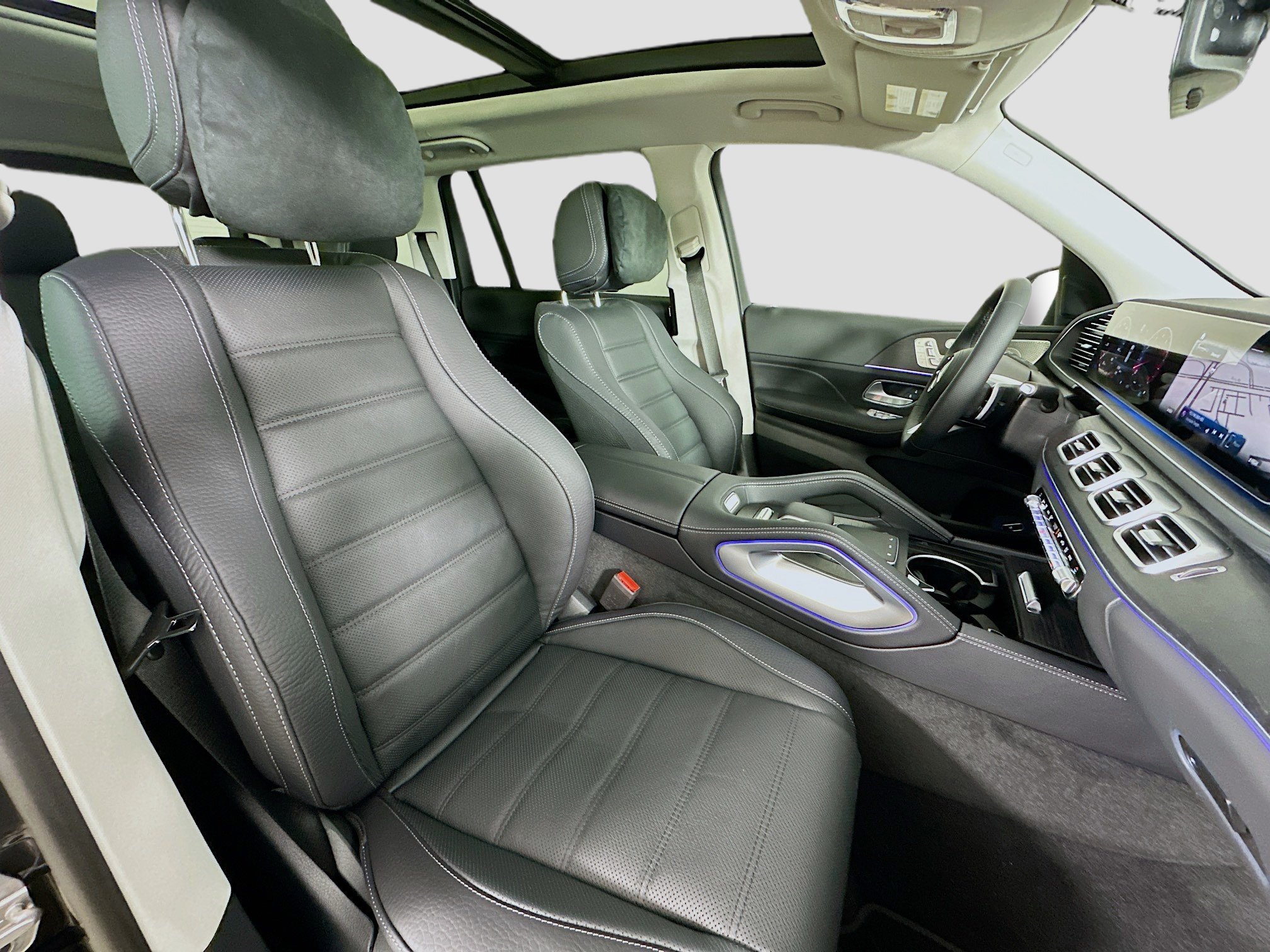 Used 2026 Mercedes-Benz GLS 450 4MATIC image 36