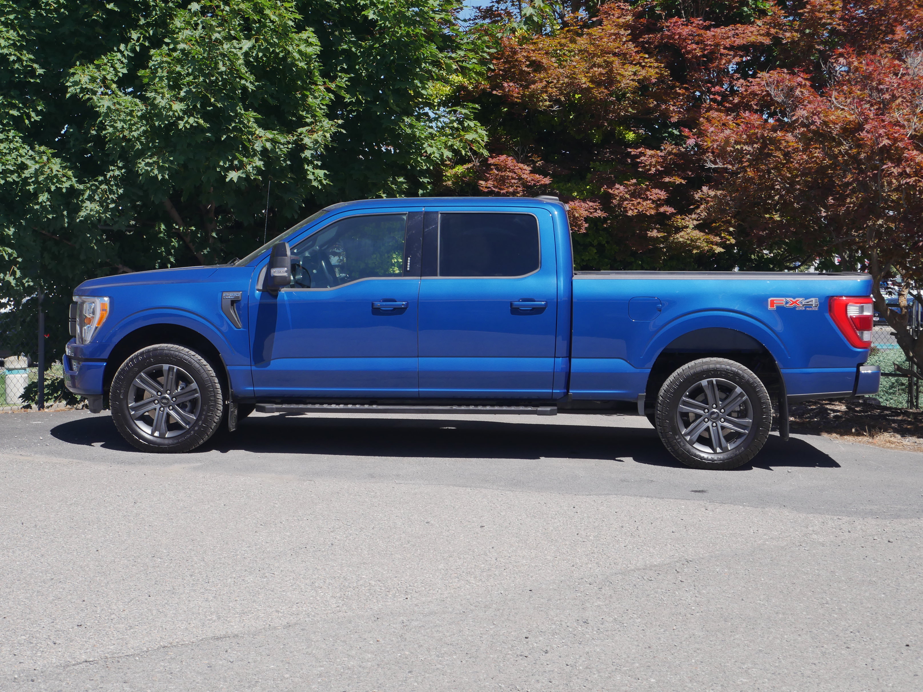 Used 2023 Ford F150 Lariat w/ FX4 Off-Road Package AWD/4WD image 17