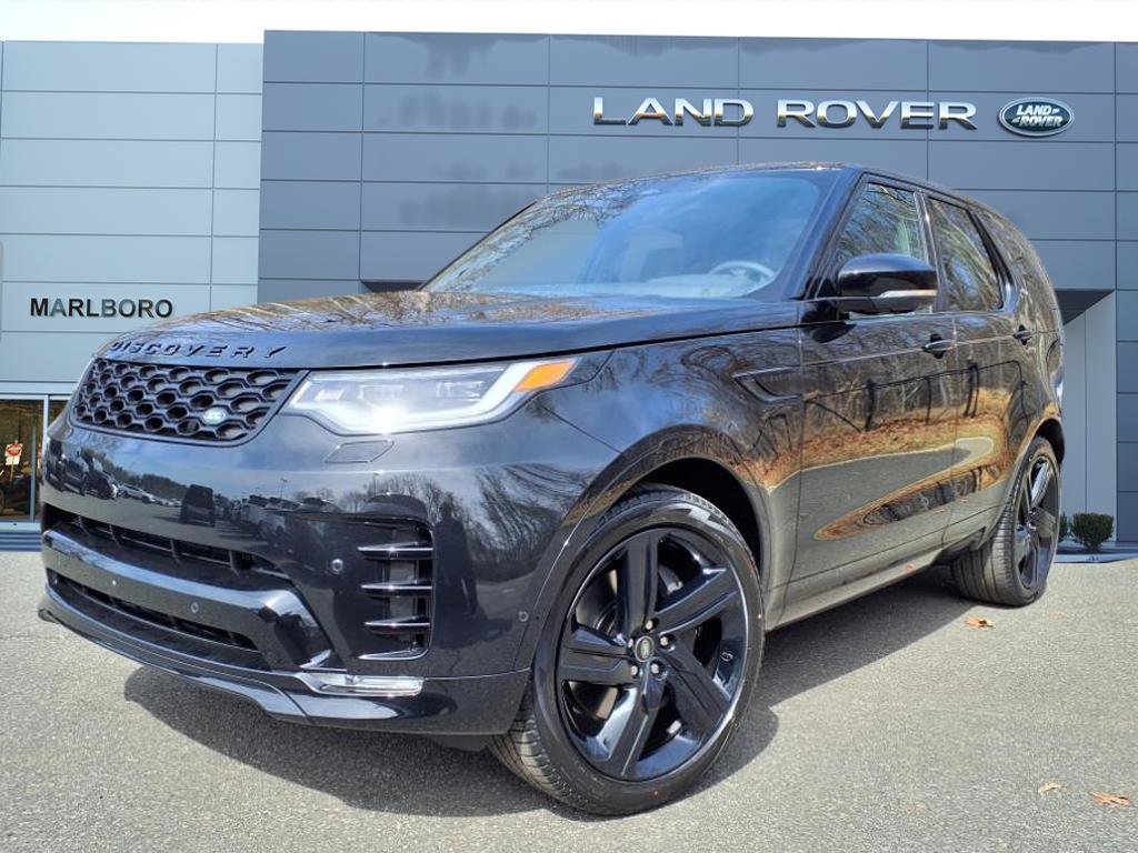 New 2025 Land Rover Discovery Dynamic SE