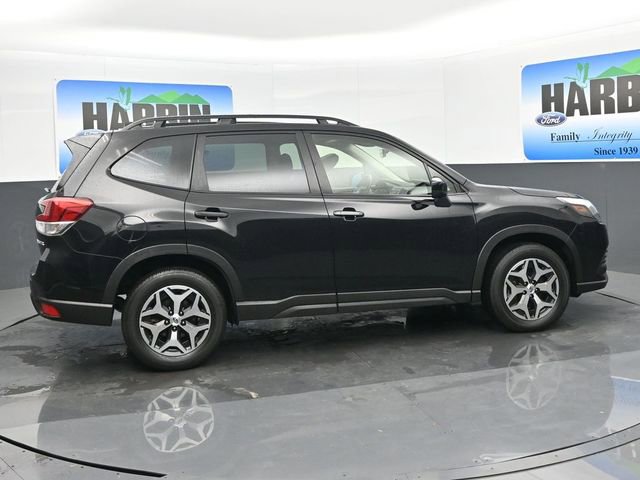 Used 2023 Subaru Forester Premium image 6