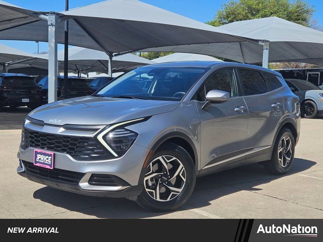 Used 2025 Kia Sportage LX image 1